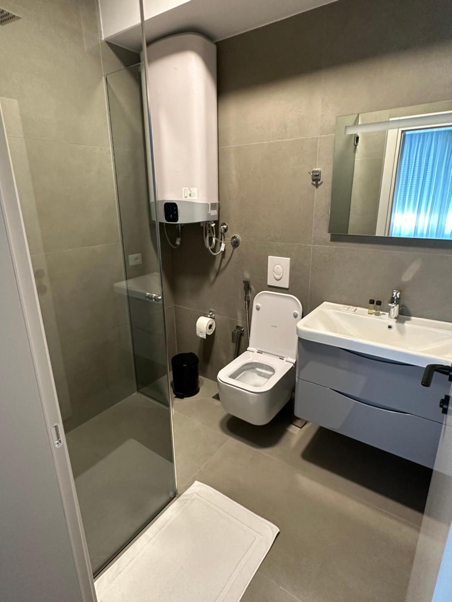Soin Rooms Tirana Extérieur photo